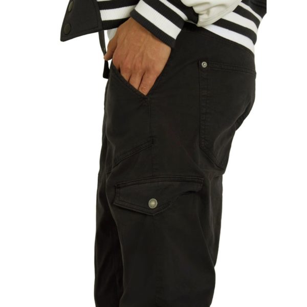Guess – Image 3