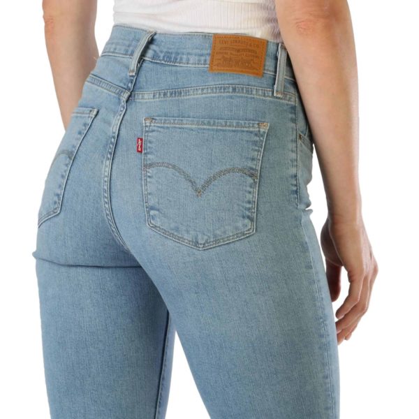 Levis – Image 4